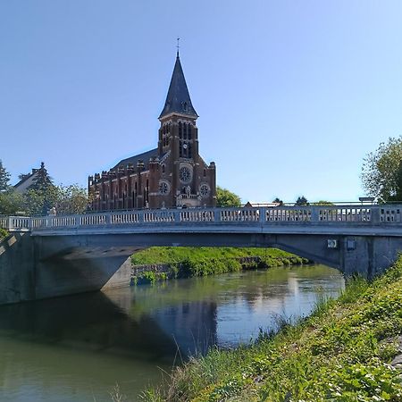 Aux 10 Ponts - Gîte aux abords du fleuve La Somme - La mer à 30 min - La nuit pour 6 voyageurs Extérieur photo