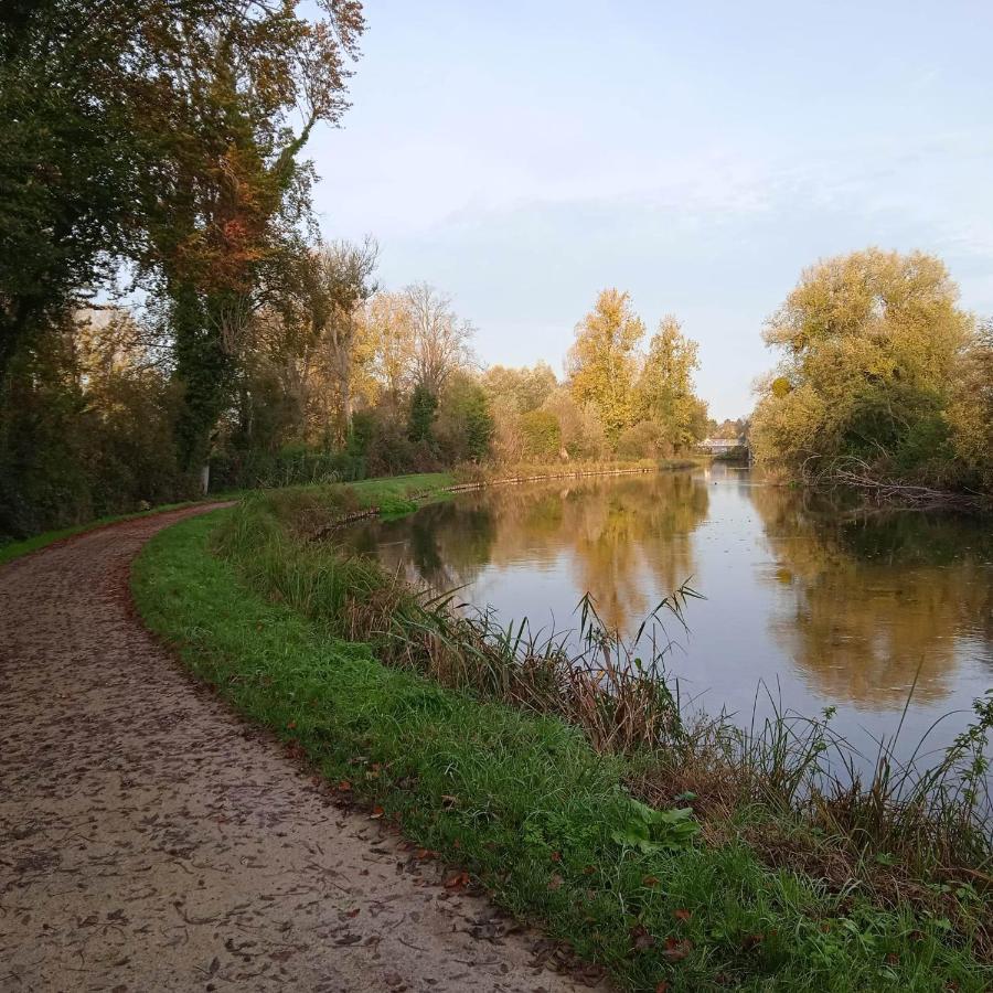 Aux 10 Ponts - Gîte aux abords du fleuve La Somme - La mer à 30 min - La nuit pour 6 voyageurs Extérieur photo