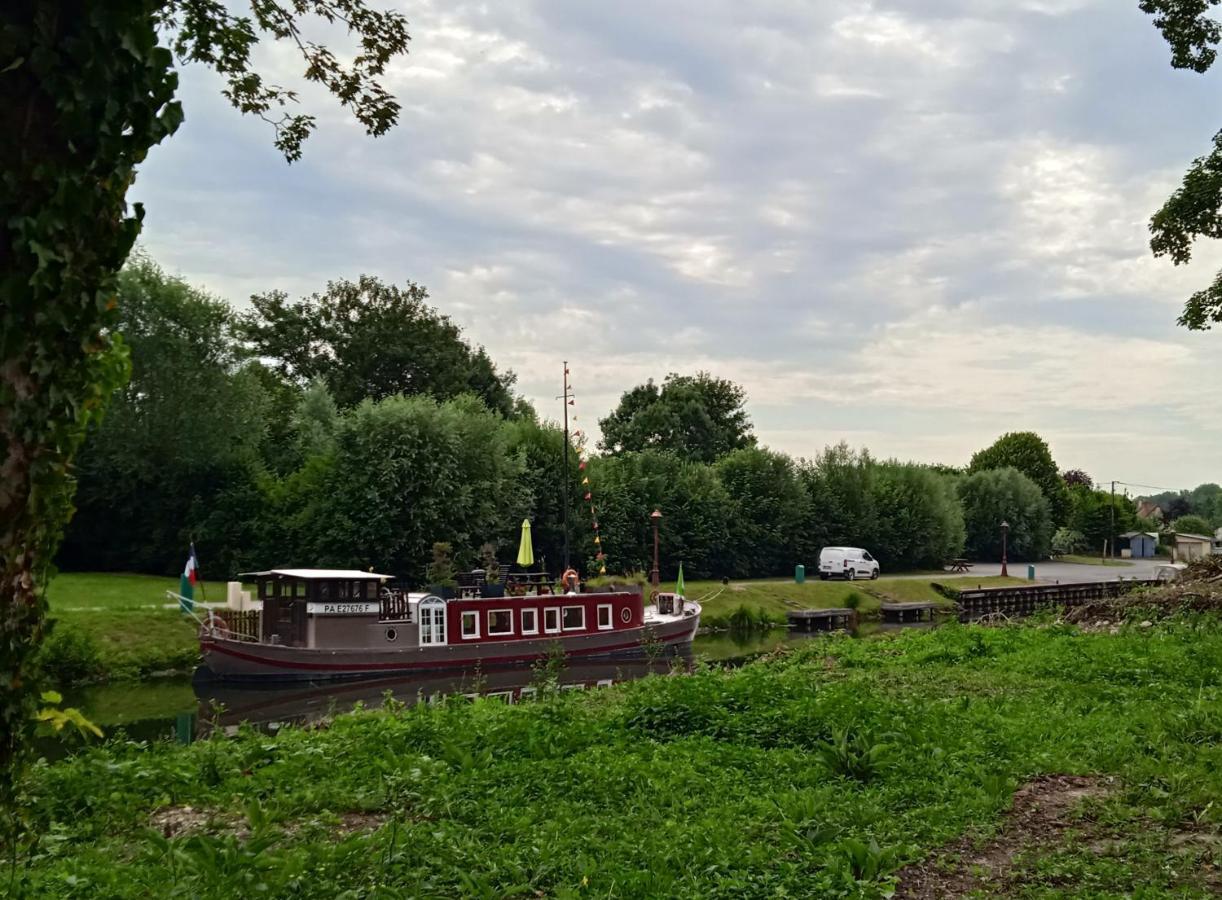 Aux 10 Ponts - Gîte aux abords du fleuve La Somme - La mer à 30 min - La nuit pour 6 voyageurs Extérieur photo